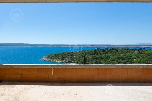 Luksuzan apartman sa 3 spavaće sobe, samo 150m od mora!