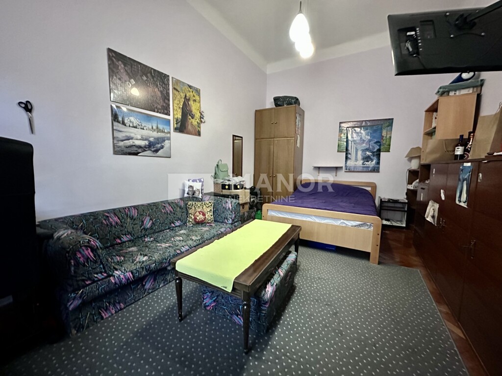 Image 6153635 - 12