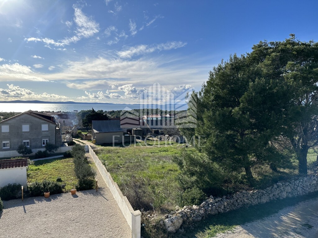 Image 6154256 - 8