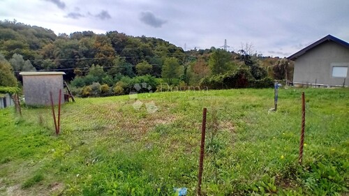Građevinsko zemljište na odličnoj lokaciji u Markuševcu, pri