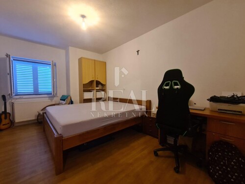 Thumbnail 6157062 - 6