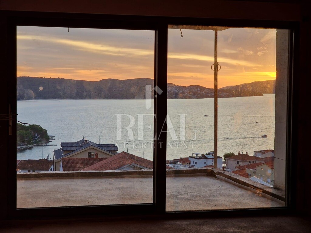 Image 6157066 - 7