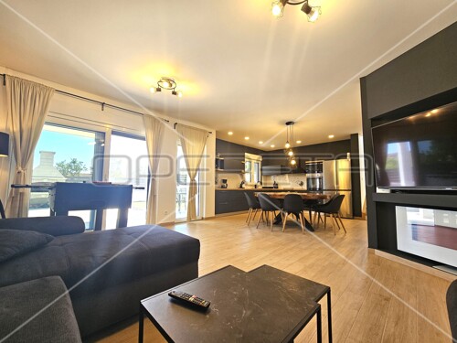 Thumbnail 6157221 - 12