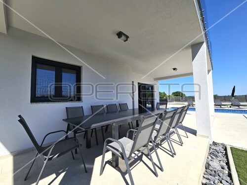 Thumbnail 6157221 - 8