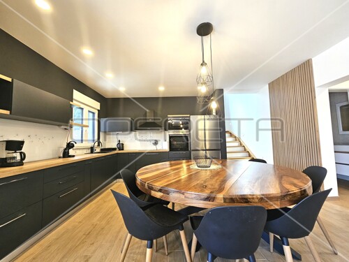 Thumbnail 6157221 - 9