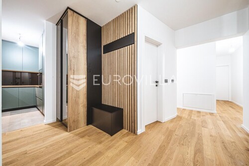 Zagreb, Trešnjevka, četverosoban stan u novogradnji NKP 105 m2 + garaža