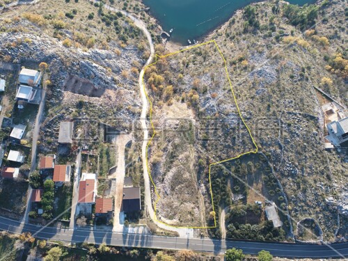 Građevinsko zemljište prvi red do mora, 10.624m2, Starigrad Paklenica