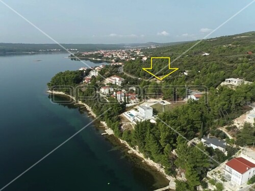 Građevinsko zemljište drugi red do mora, 365m2