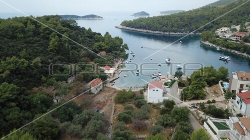 Zemljište s Projektom za Vilu, 1. red do mora, uvala Gršćica, otok Korčula