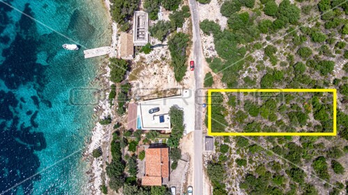 Zemljište sa otvorenim pogledom na more, Lastovo
