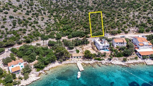 Zemljište sa otvorenim pogledom na more, Lastovo