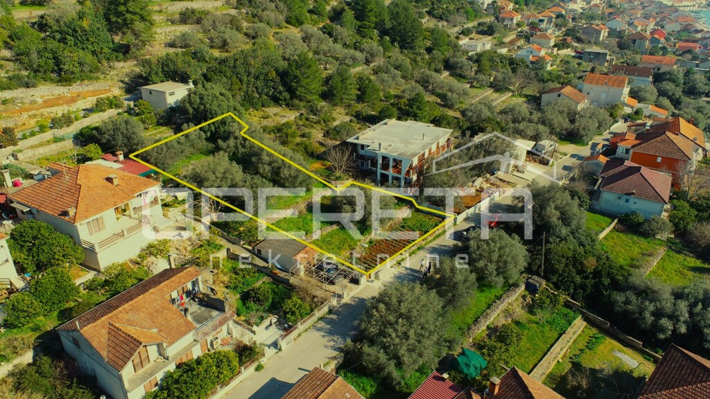 Image 6157772 - 3
