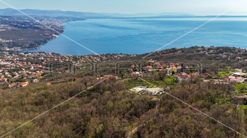 Veće građevinsko zemljište na 400m visine u brdu iznad Opatije,6432 m2