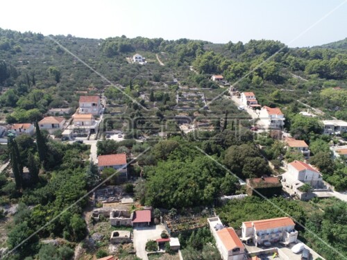 Građevinsko Zemljište u Lumbardi – Savršena Lokacija za Vaš Novi Dom il...