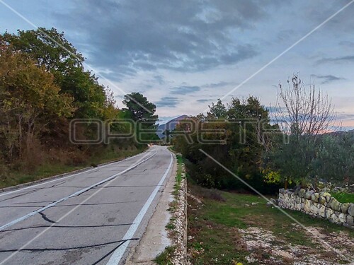 Tugare, Naklice, građevinsko i poljoprivredno zemljište 3.915 m2