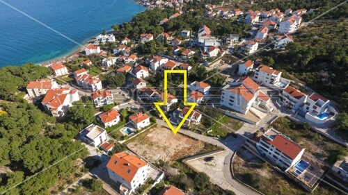 Građevinsko zemljište, 150 m do mora, 1.286 m2, Sutivan, otok Brač