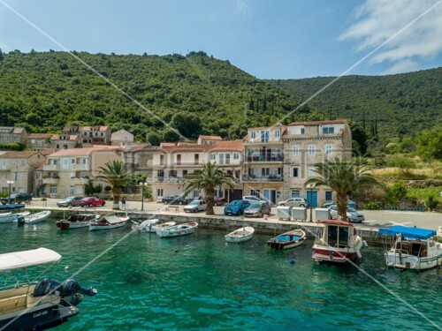 Investicija: dva apartmana uz more, savršena za najam i odmor