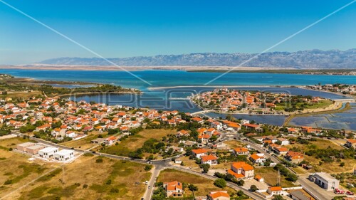 Energetski učinkovita moderna oaza u Ninu s bazenom i saunom, stan A1