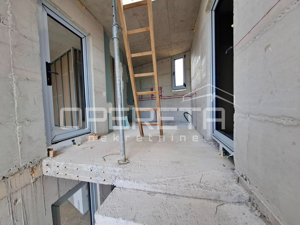 Image 6158107 - 4