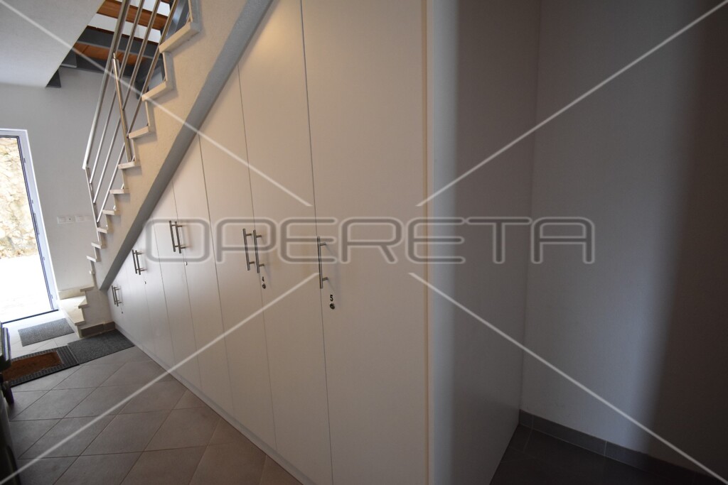 Image 6158121 - 11