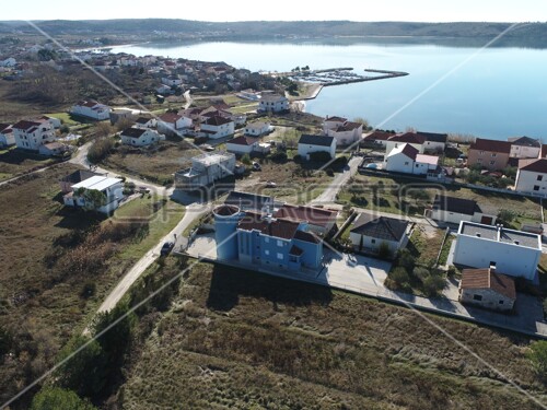 Thumbnail 6158201 - 5