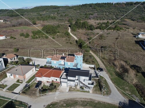 Thumbnail 6158201 - 11