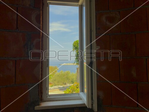 Thumbnail 6158210 - 5