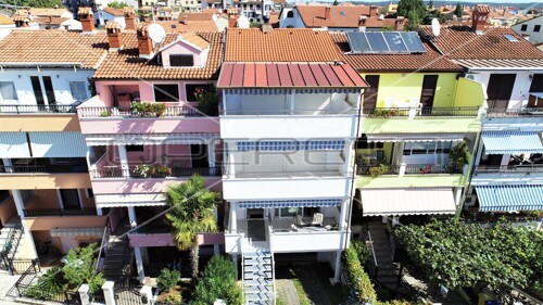 Apartmanski objekt s 6 odvojenih apartmana i garažom, Rovinj, Istra