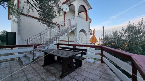 Thumbnail 6158277 - 12