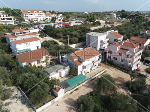 Thumbnail 6158315 - 5