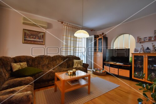 Thumbnail 6158315 - 3