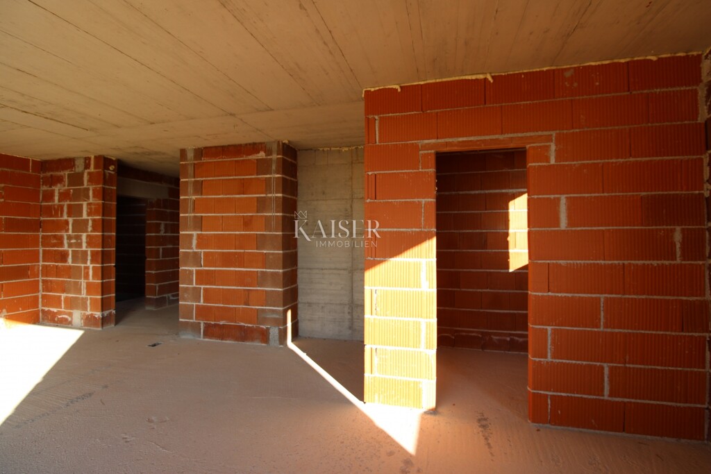 Image 6158385 - 9