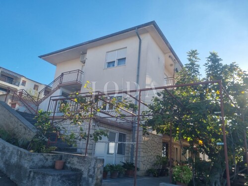 Prekrasna kuća sa pogledom na more