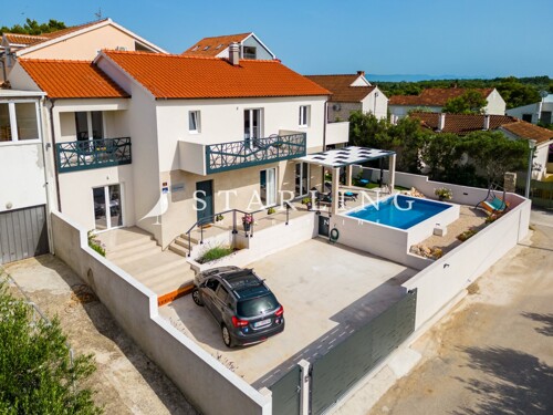 PRODAJA, KUĆA, BRAČ, MILNA, 220 m2