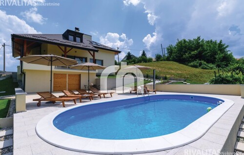 BREZOVICA-KUĆA 267.70M2+OKUĆNICA 2067M2-BEZ PROVIZIJE ZA KUPCE!