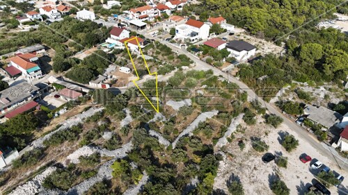 Građevinsko zemljište blizu centra Pirovca, 479 m²