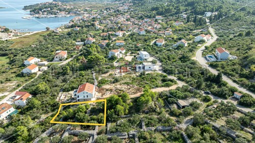 Izvanredno građevinsko zemljište u Lumbardi: Savršeno za miran boravak i i...