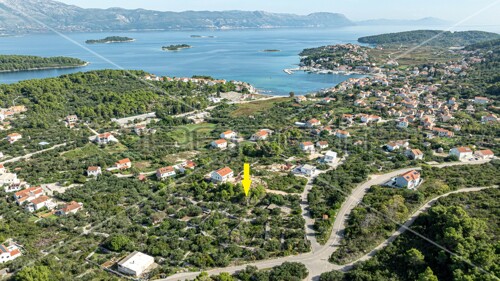 Atraktivno građevinsko zemljište u Lumbardi: Ulaganje u mir i prirodne ljep...