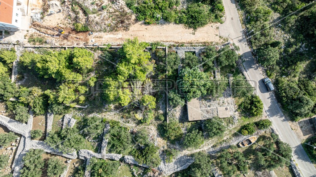 Image 6158976 - 8