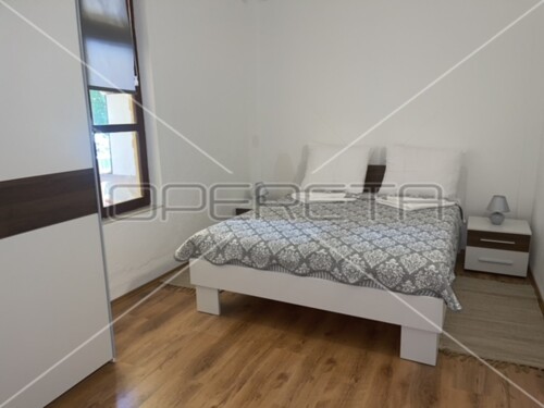 Thumbnail 6158996 - 3