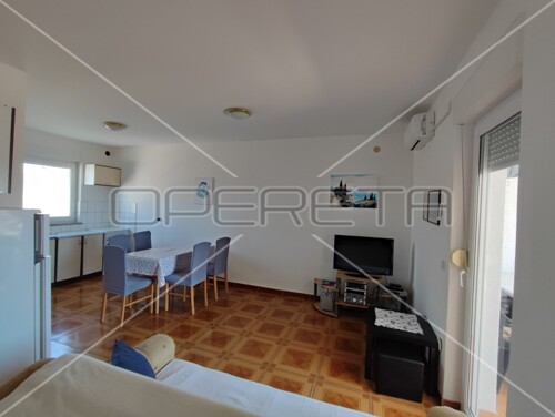 Dvosoban apartman s pogledom na more, 72 m2, terasa i vrt, Vir, Zadar