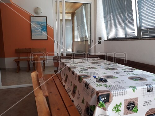 Dvije stambene jedinice u jednoj, Vodice, 106,96 m2