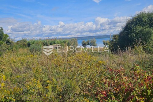 Pašman, Banj, građevinsko zemljište 723m2 na top lokaciji, 30m od mora