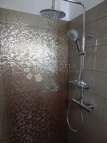 Thumbnail 6160069 - 8