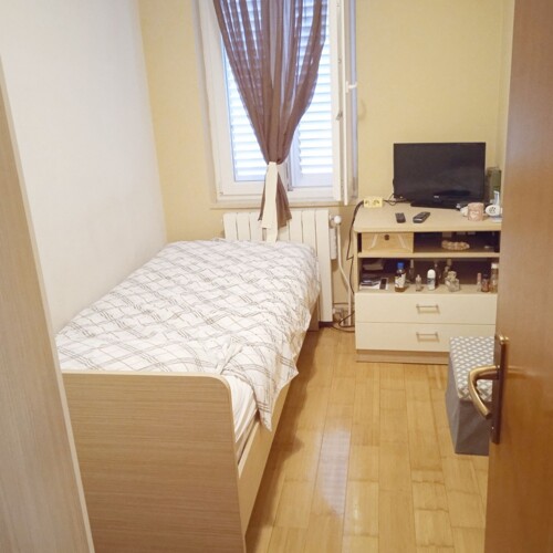 Thumbnail 6160166 - 2