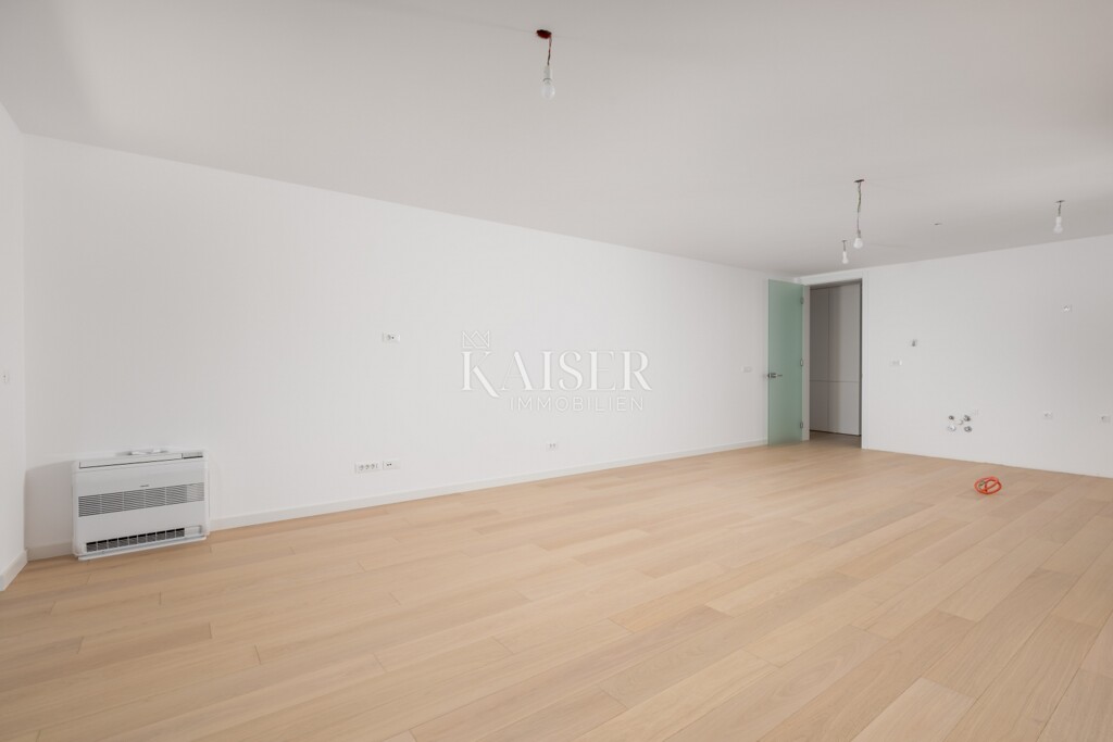 Image 6162638 - 23