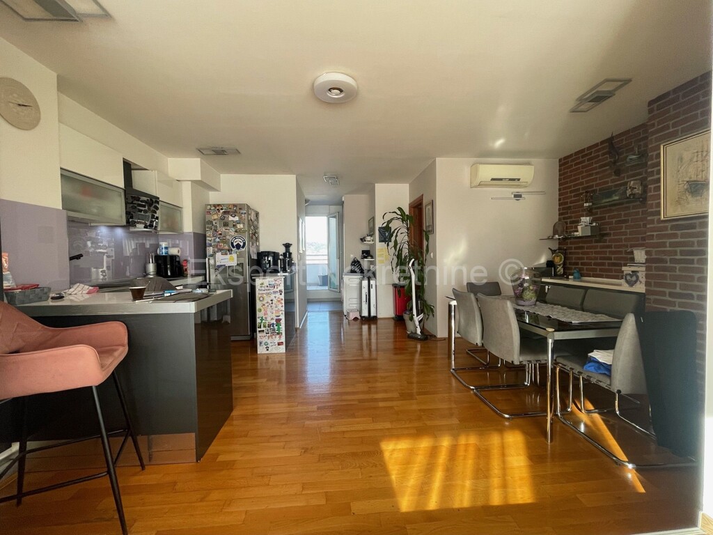 Image 6163055 - 9