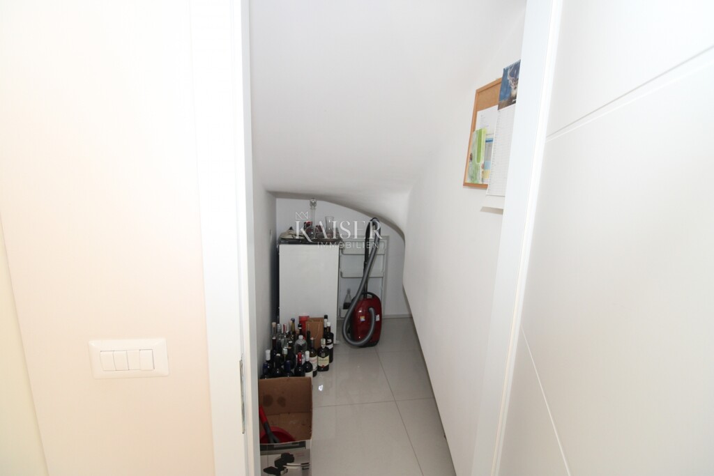 Image 6163111 - 21