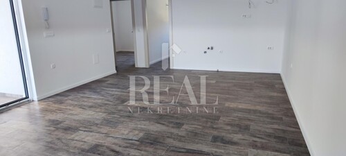 Thumbnail 6163490 - 5