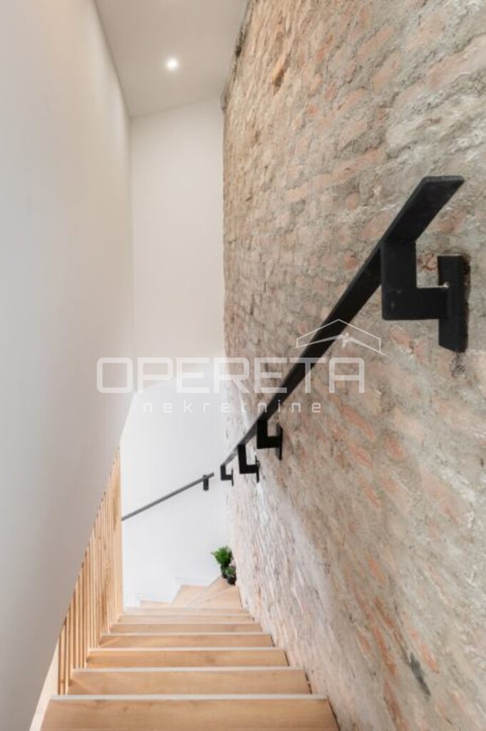 Image 6163642 - 9